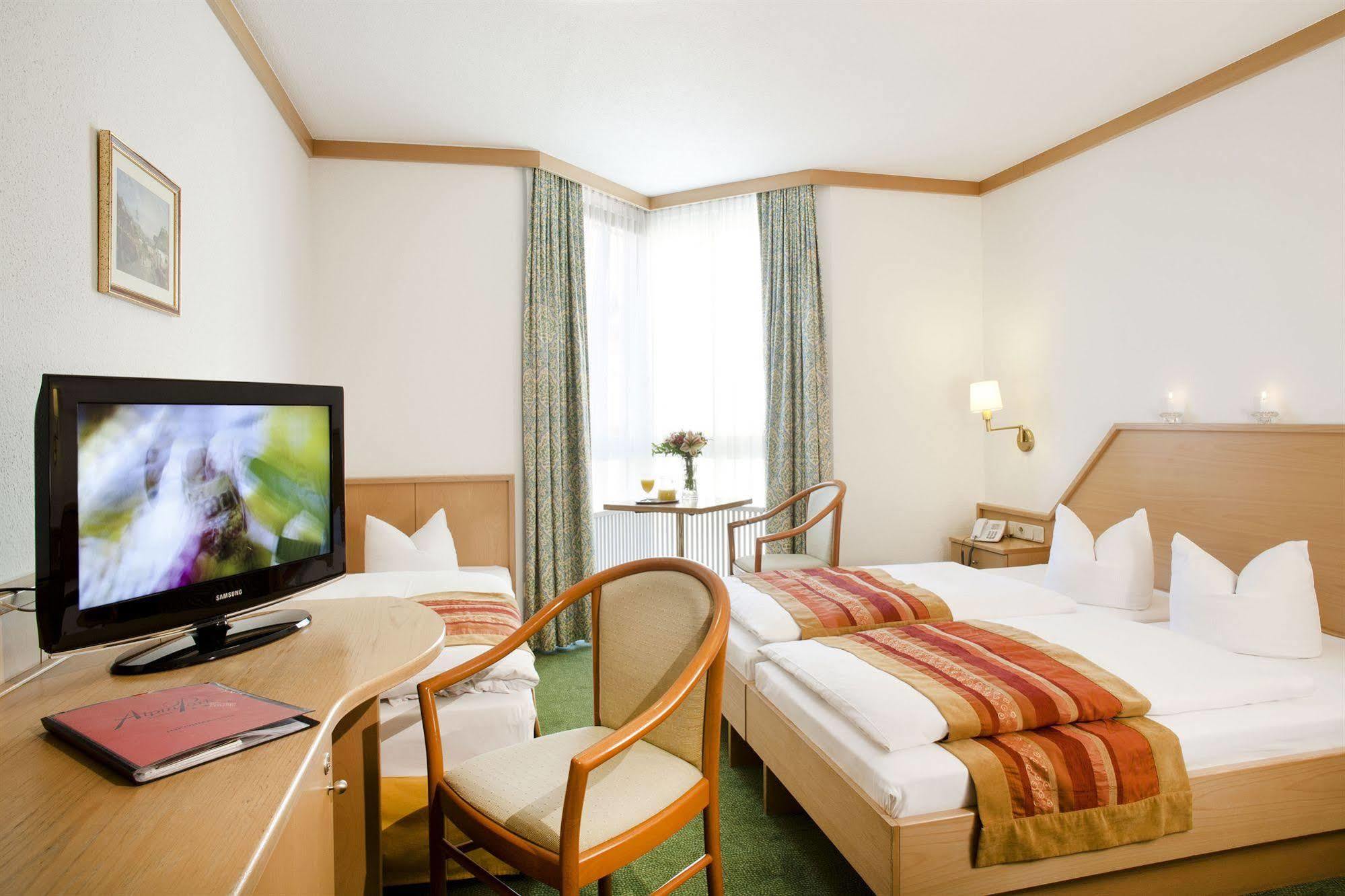 Hotel Alpinpark Innsbruck Exteriör bild