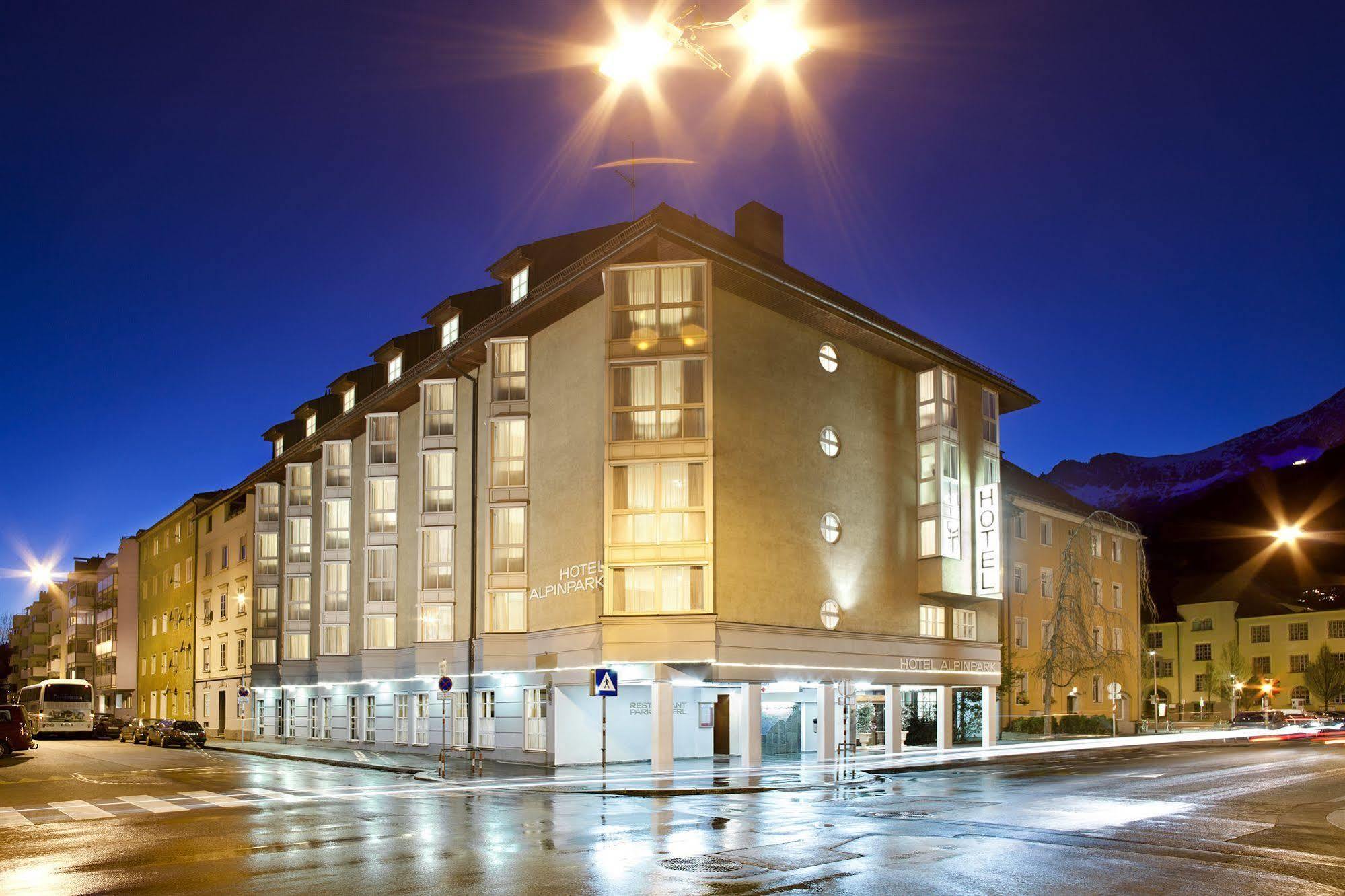 Hotel Alpinpark Innsbruck Exteriör bild